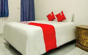 OYO Hotel Cabo Del Sur, Cabo San Lucas